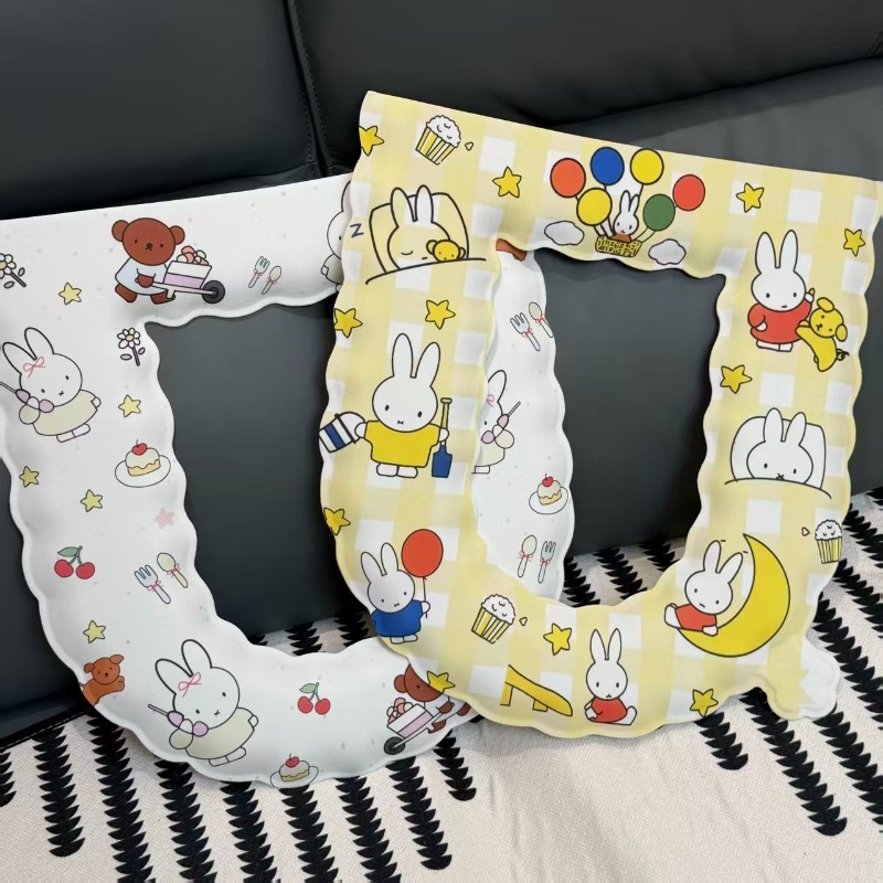 Miffy Rabbit Anime Two-Dimensi - огляд і ціна Home Bathroom With Two Toilets