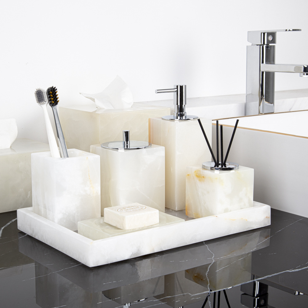 White Onyx Natural Marble Set  - огляд і ціна Zara Home Bathroom Set