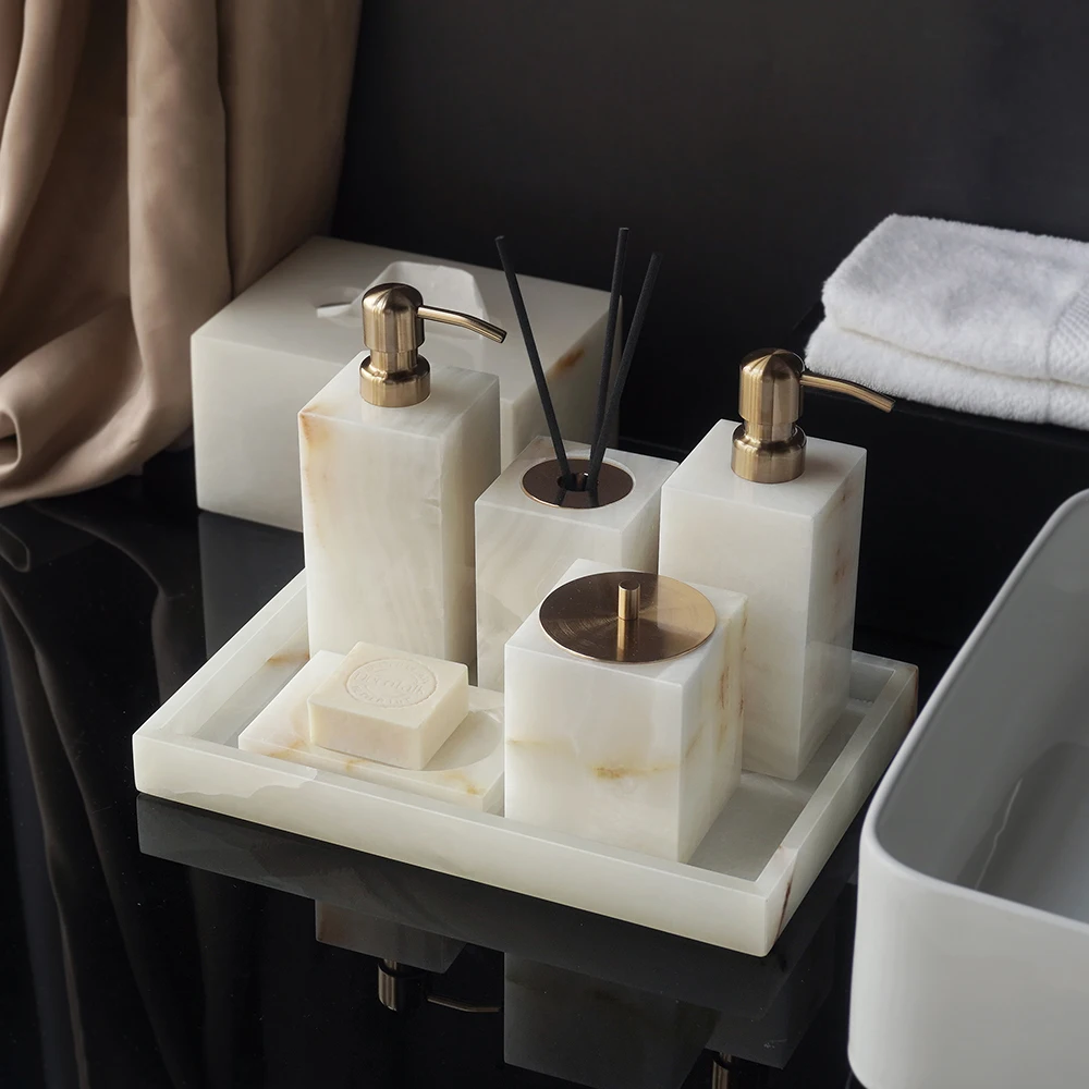 White Onyx Natural Marble Bath - огляд і ціна Zara Home Bathroom Set